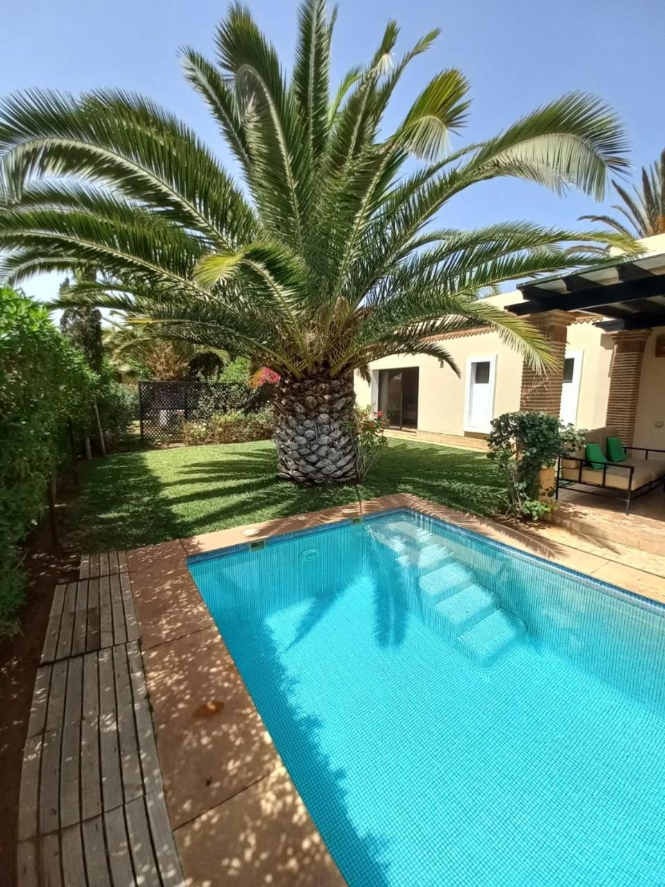 Luxueuse Proche Et Taroudant Pour 6 Pers Piscine Privee Sans Vis A Vis Villa