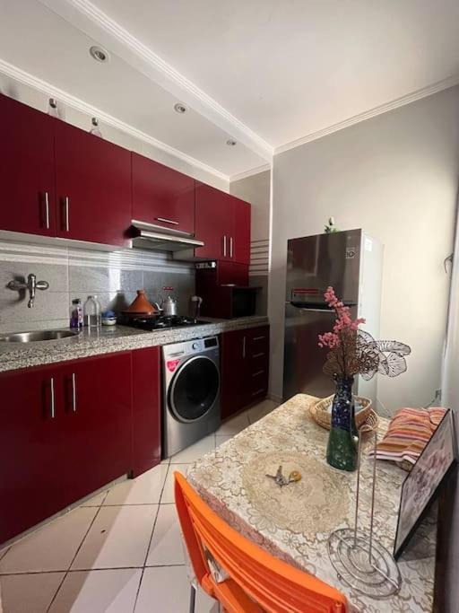 Jolie Appt - Anza Apartment *