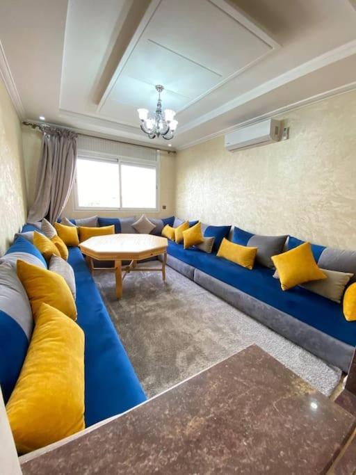 Apartment Family &couple Retreat In *