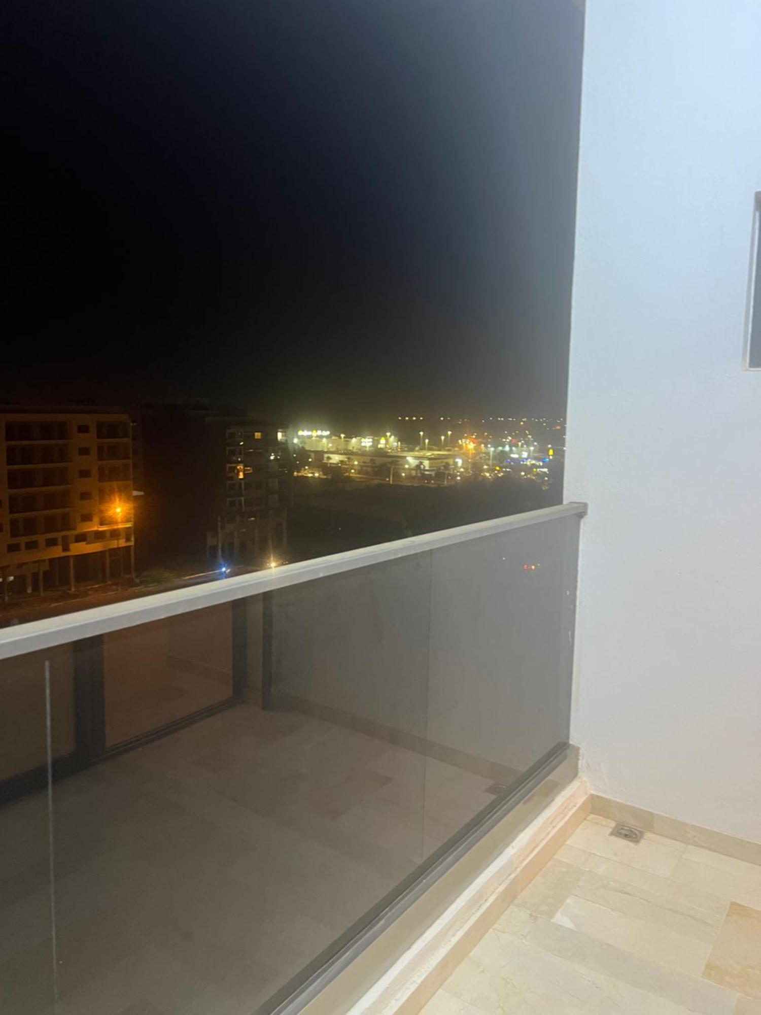 Abderrahman Alhamati Apartment *