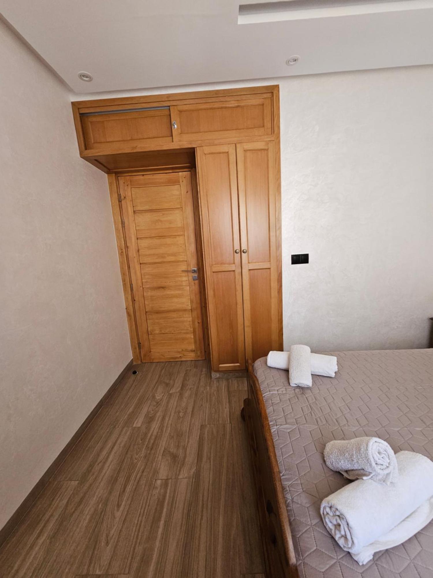 Avec Fibre Optique, Parking Et La Piscine De La Marina A 10 Min En Voiture Apartment