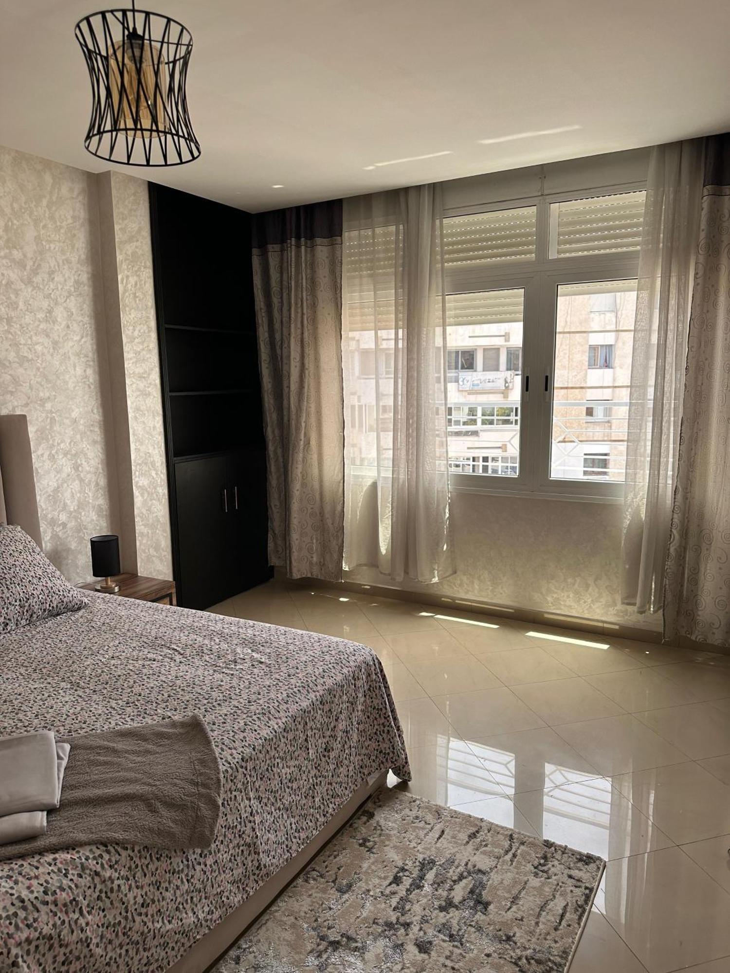 Au Centre-ville Apartment *