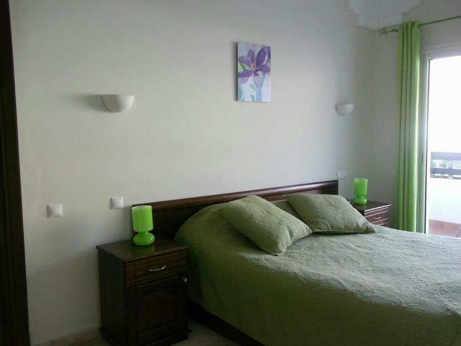 Luxurious In Marina Apartment *