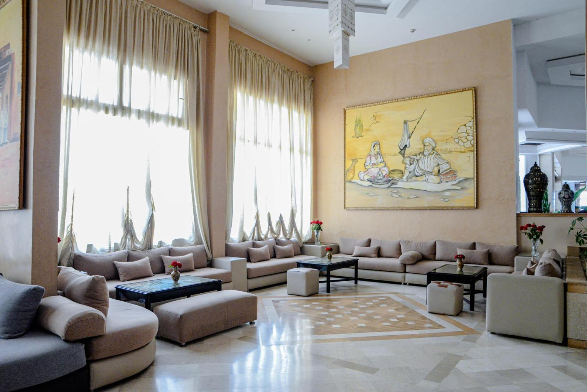Appart'hotel Intouriste Aparthotel 4*