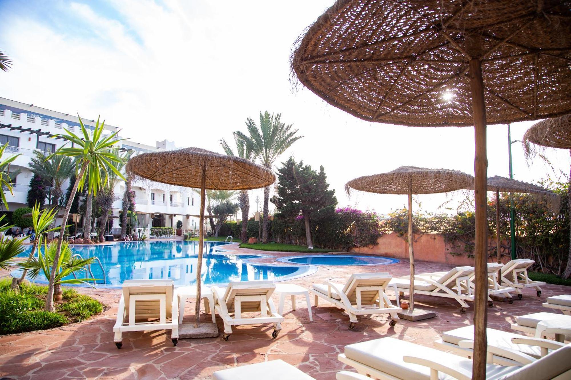 Borjs & Hotel 4*