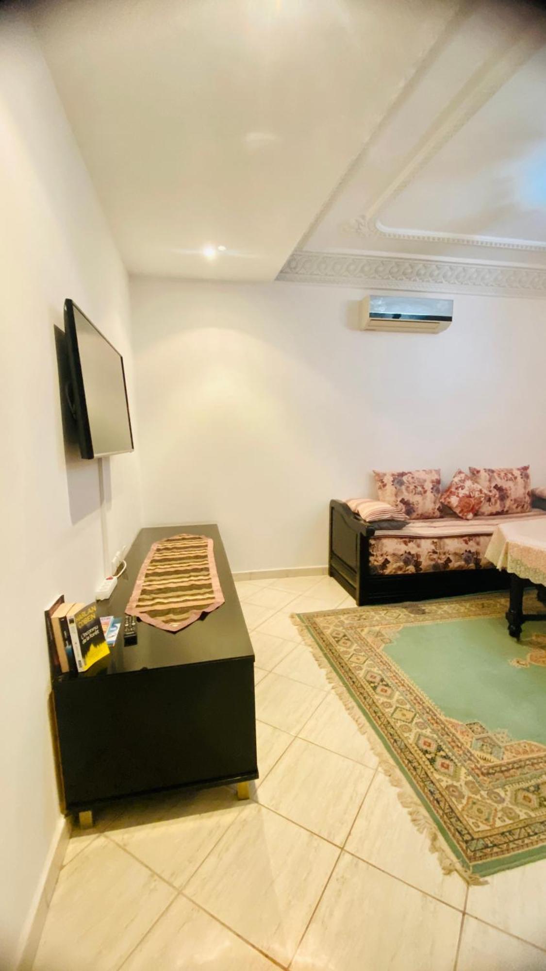 Apartment Bel Au Centre Ville, Internet Fibre, Netflix, Canal Plus, Chaines Internationales Agadir