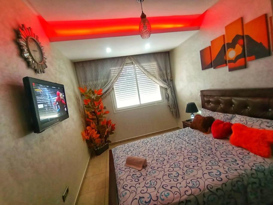 Apartment With Swimming Pool *