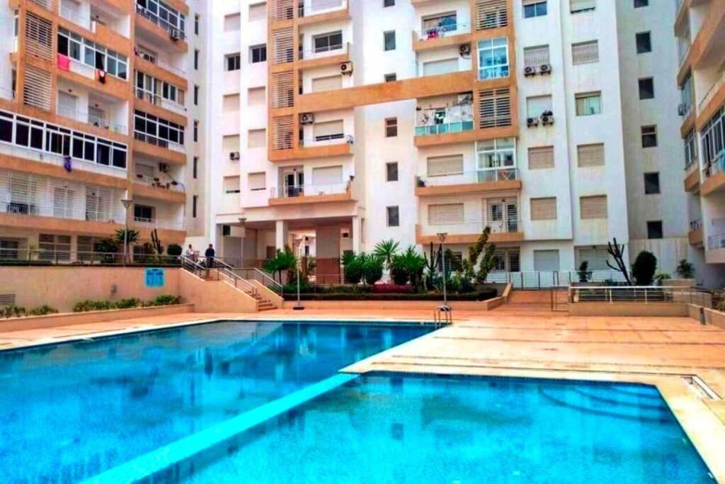 With Swimming Pool Apartment *