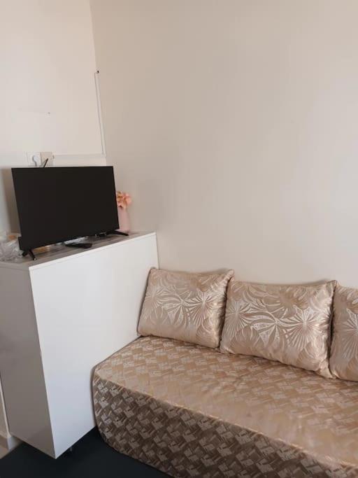 Jolie F3 A Apartment