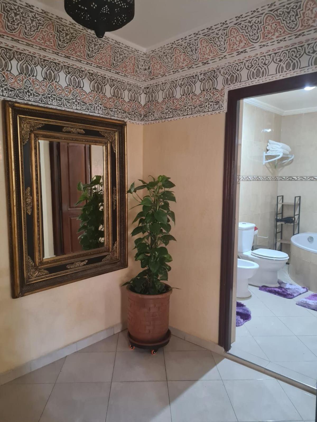 Maison Moderne De 370m2 Sur 3 Etages Holiday home Agadir