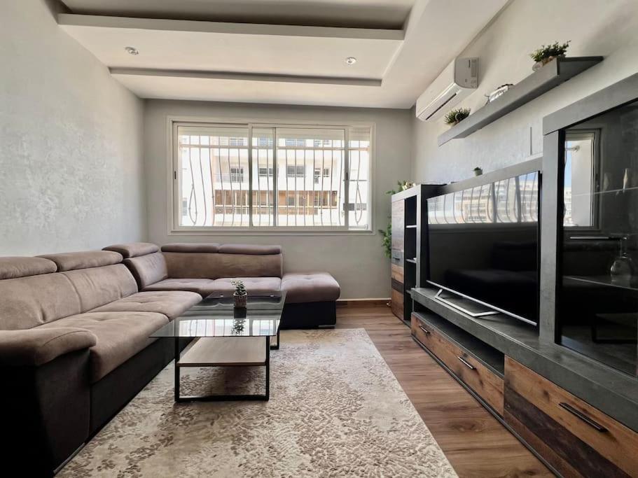 Scandinave Elegant Avec Piscine Apartment