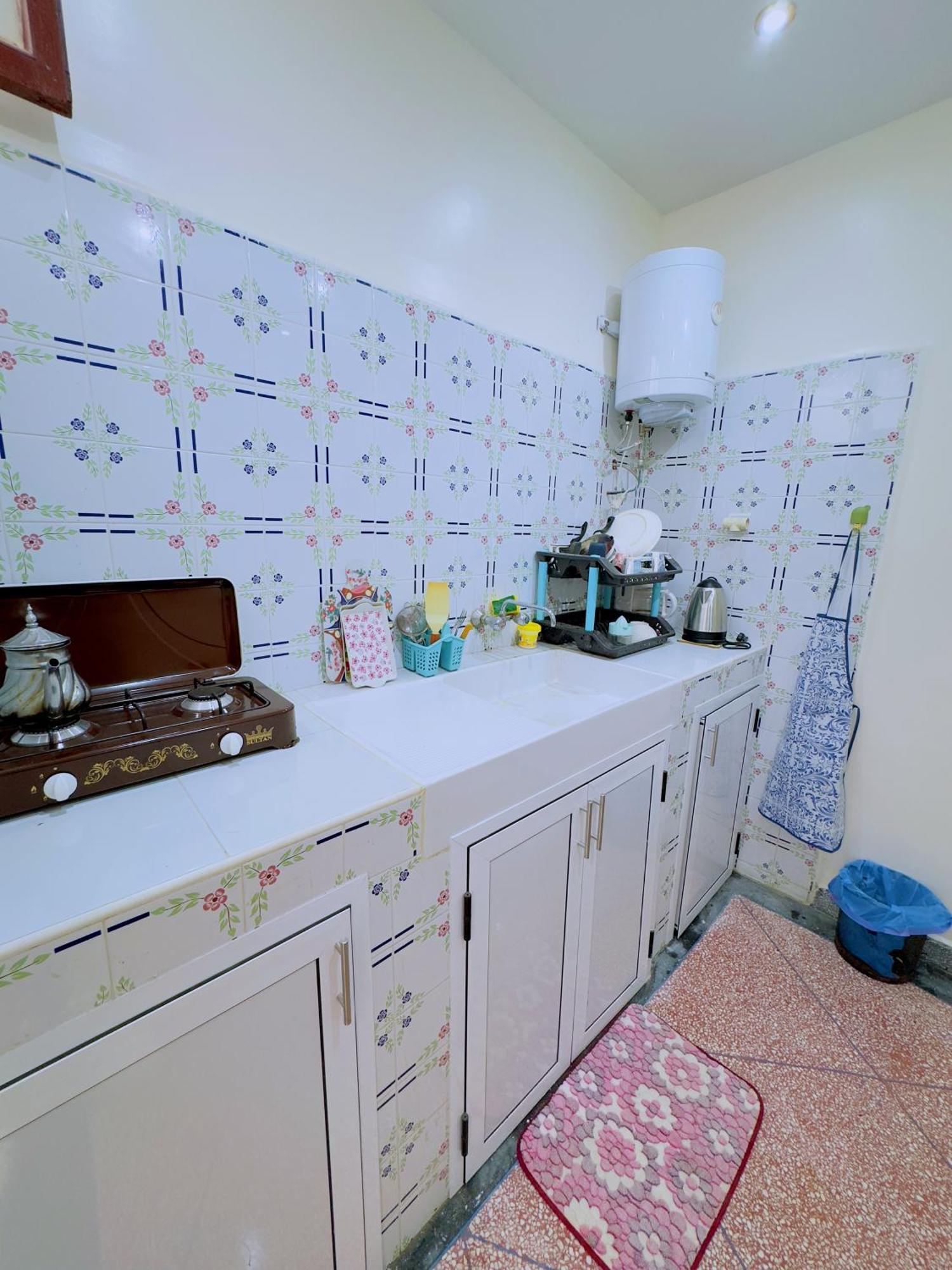 Quiet Near - High Speed Wifi, Free Parking & Private Entry