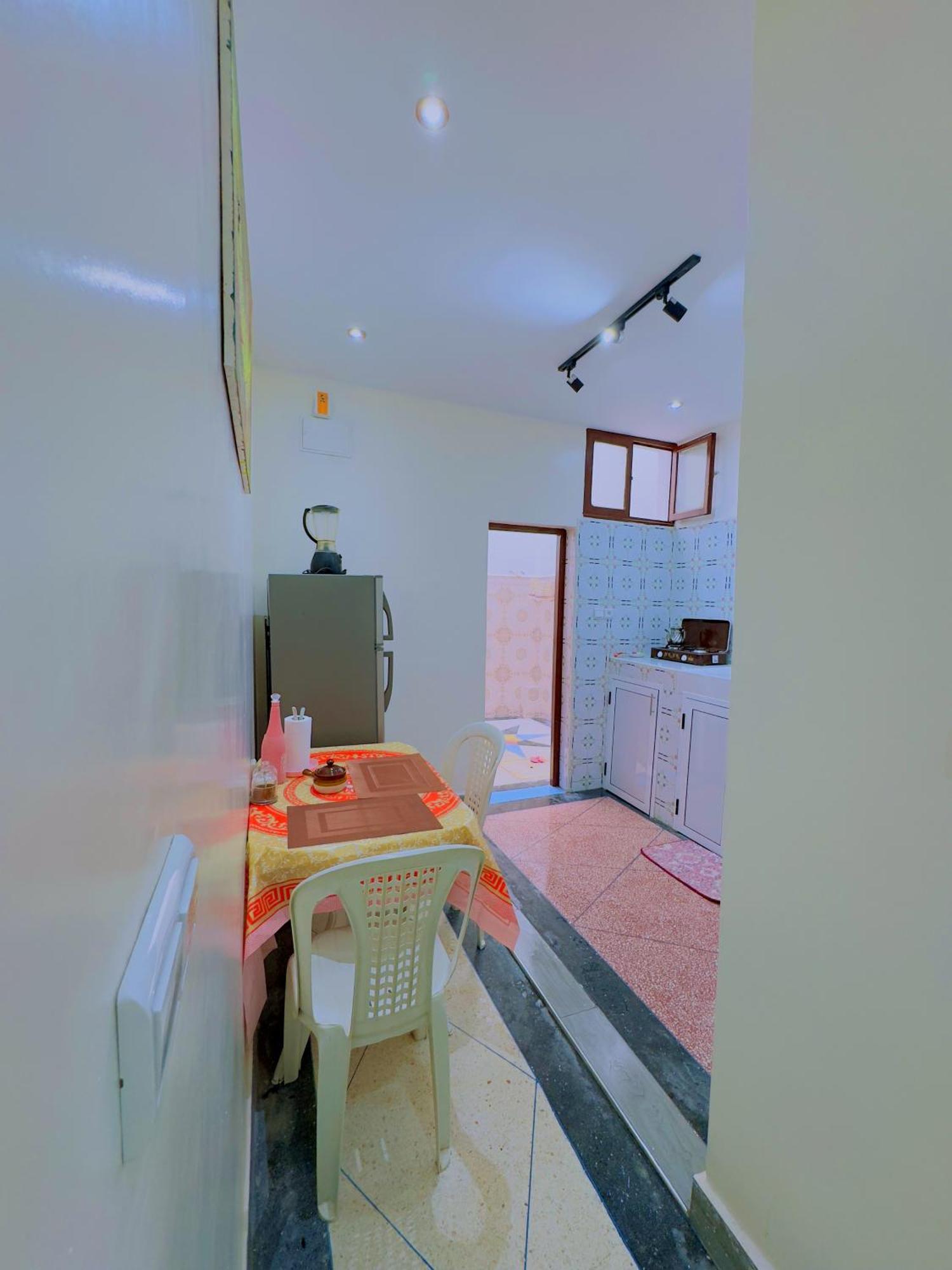 Apartment Quiet Near - High Speed Wifi, Free Parking & Private Entry Agadir