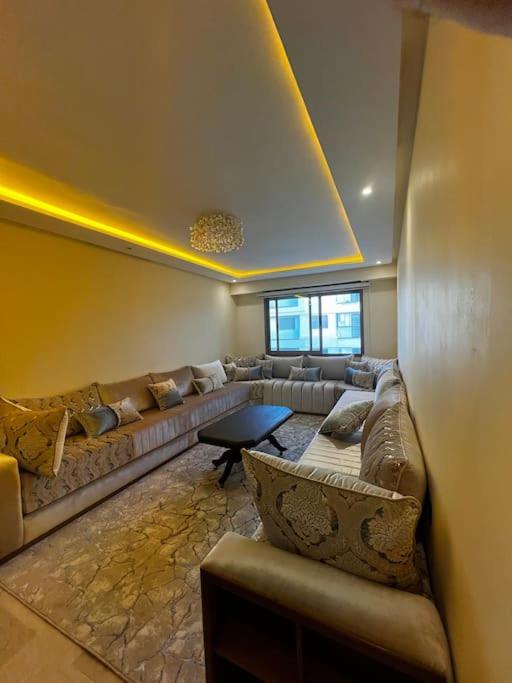 Bay Apartment *
