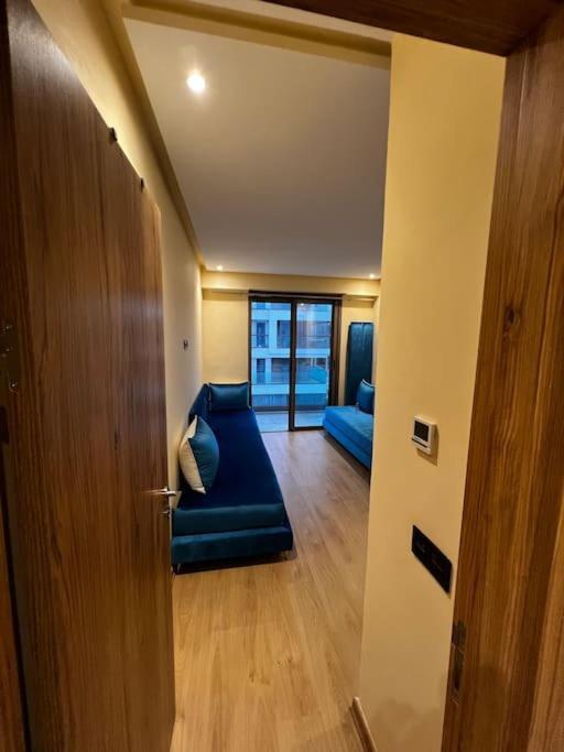 Bay Apartment *