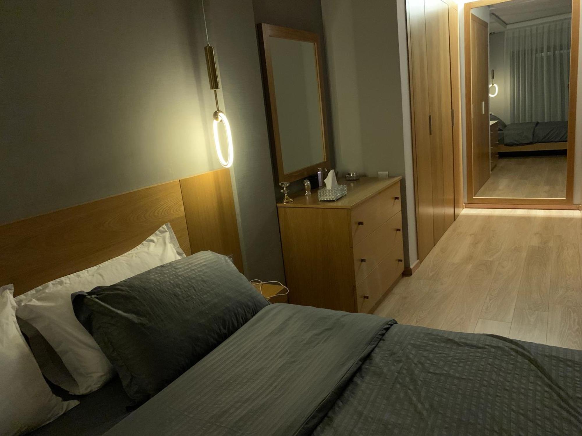 Luxury In Center Apartment