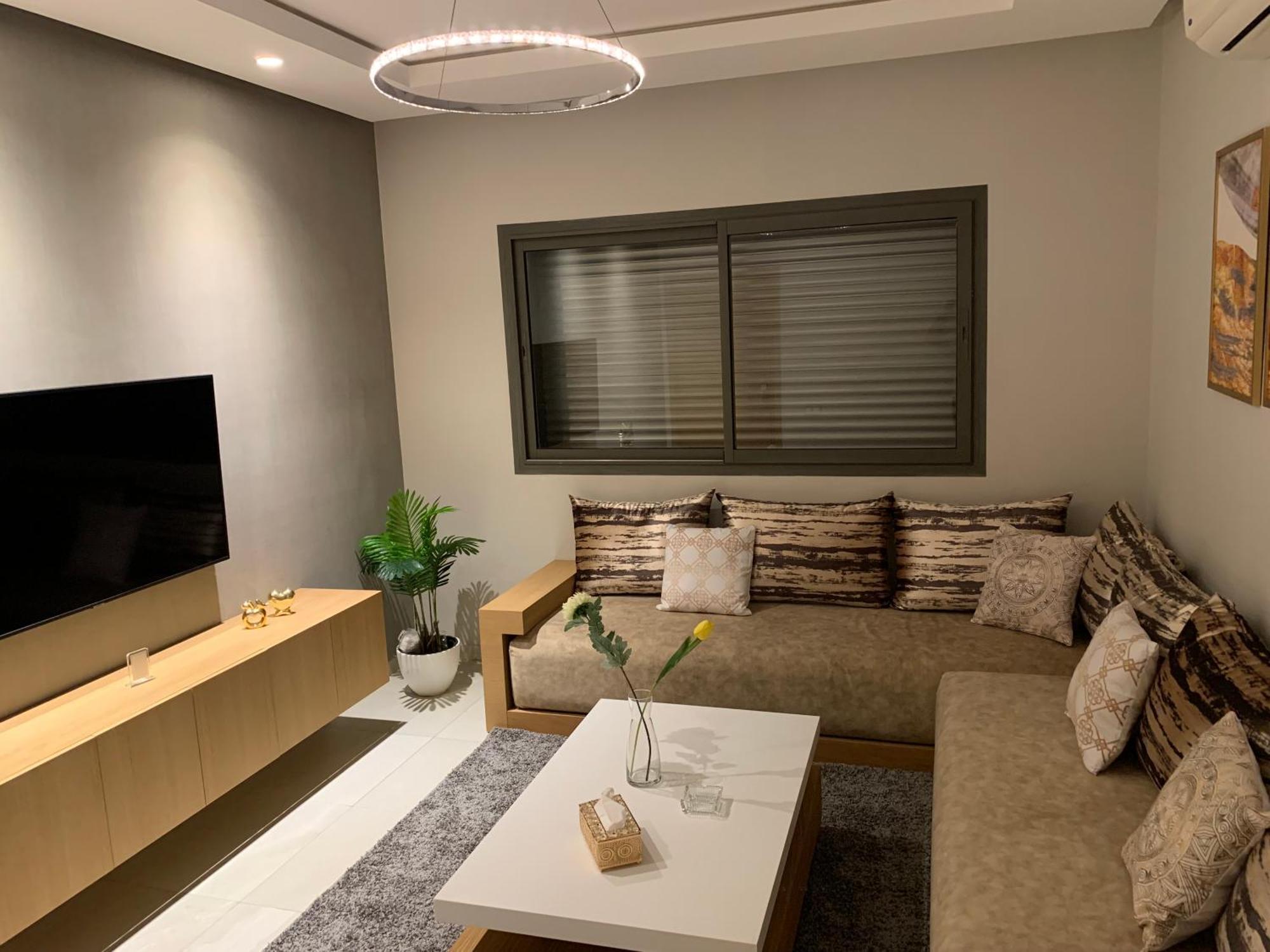 Luxury In Center Apartment *
