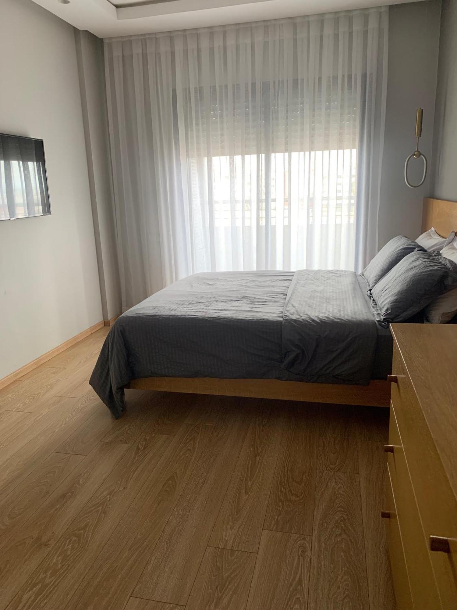 Luxury In Center Apartment *