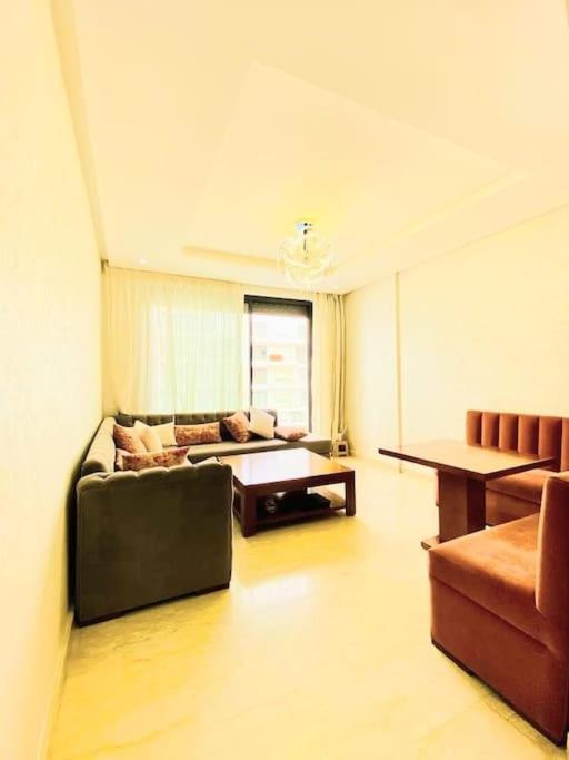 Apartment Luxueux & Chic Au Coeur D'agadir *