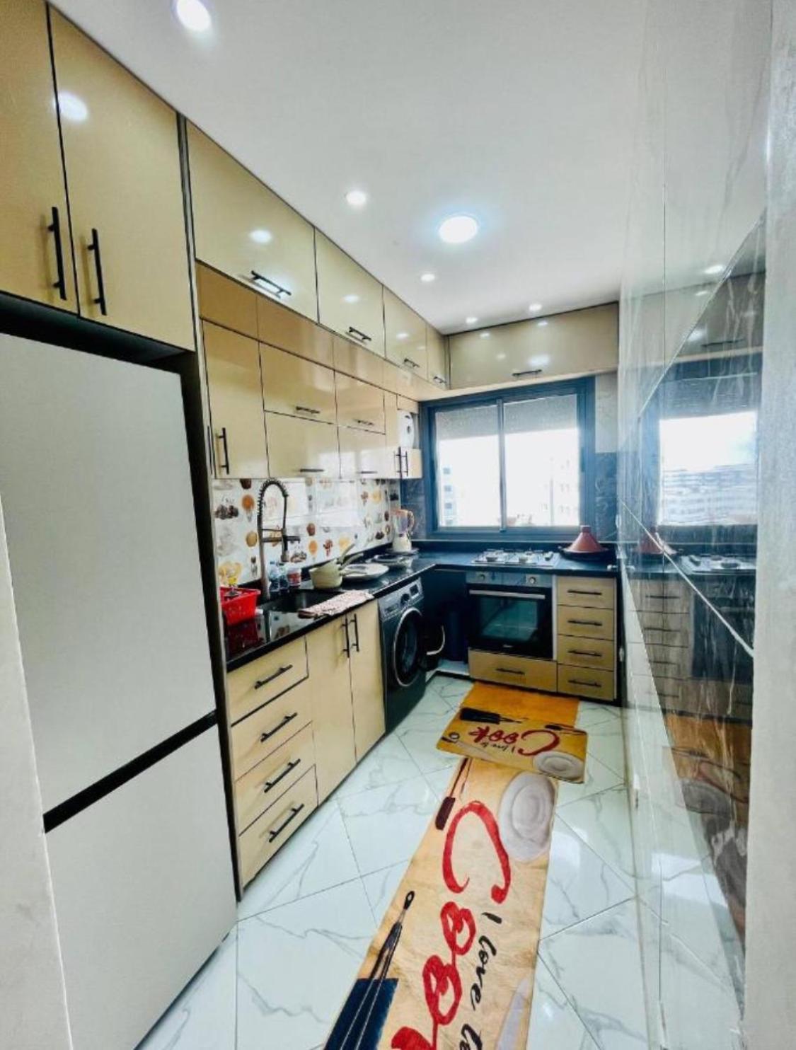 Batiment Al Ansar Au Centre De