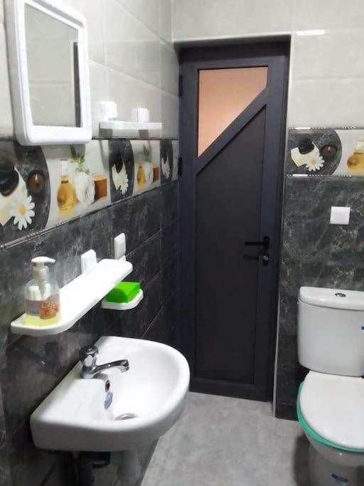 Apartment Joli De Vacances Avec Terrasse Et Balcon Agadir