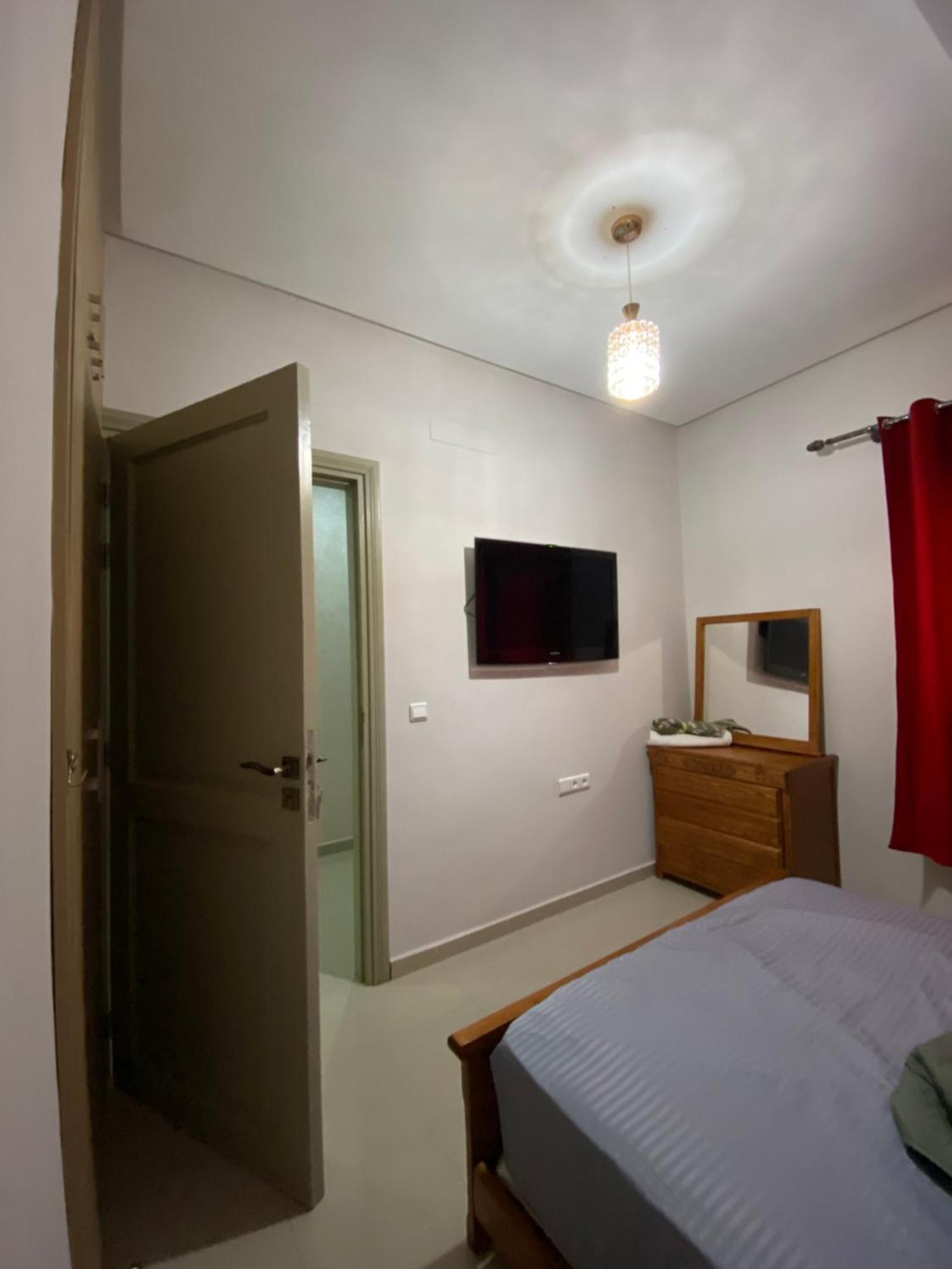 1 Centre Apartment