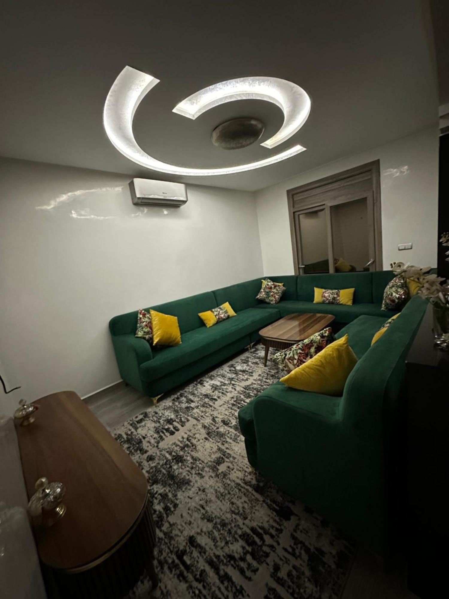 Amine Villa *