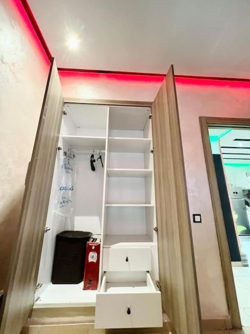 Oasis Luxe 1br With Sunny Pool Apartment *