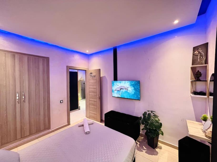 Apartment Oasis Luxe 1br With Sunny Pool