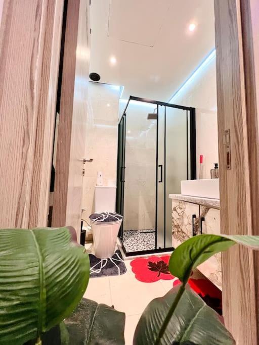 Apartment Oasis Luxe 1br With Sunny Pool *