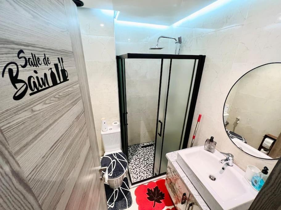 Apartment Oasis Luxe 1br With Sunny Pool *