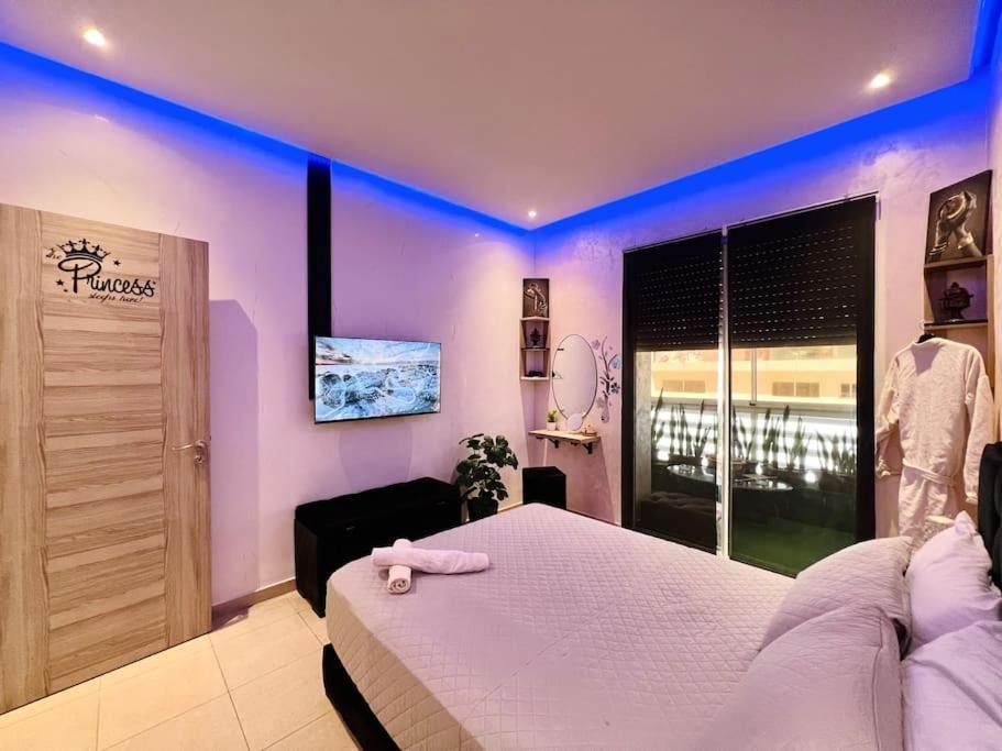 Apartment Oasis Luxe 1br With Sunny Pool *