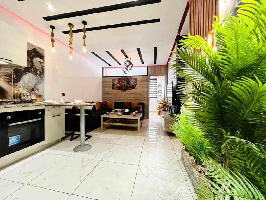 Oasis Luxe 1br With Sunny Pool *
