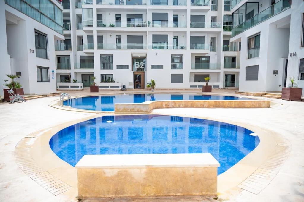 Prime 2br With Pool, Near And Cafes Apartment