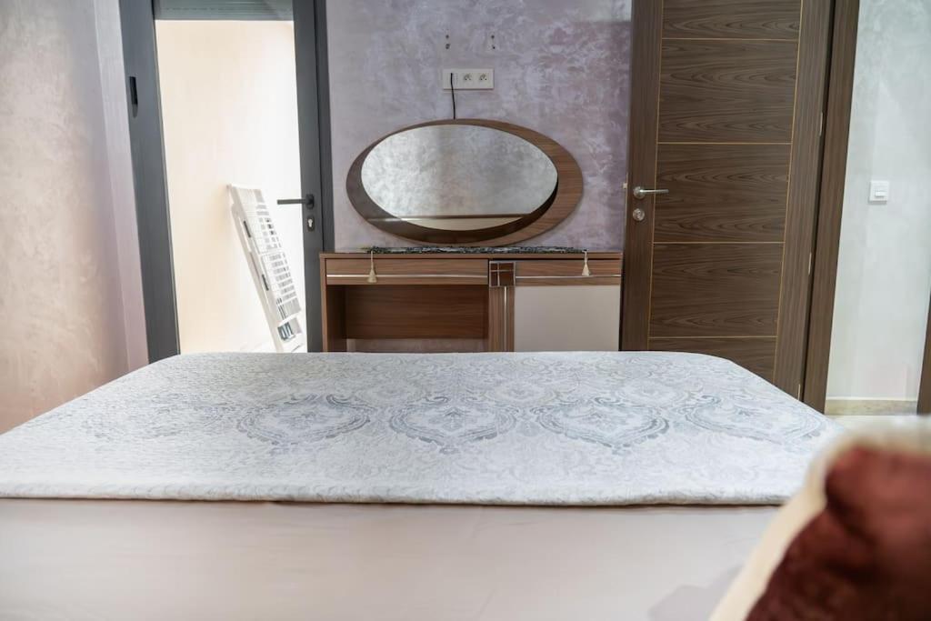 Apartment Prime 2br With Pool, Near And Cafes