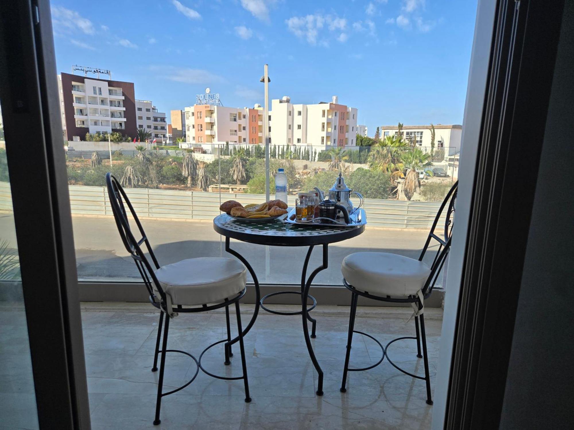 Neuf Bay Piscine Apartment