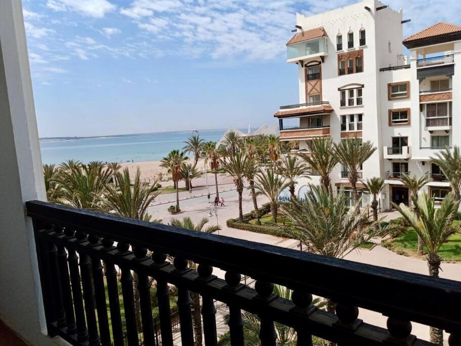 De Luxe A Marina Apartment