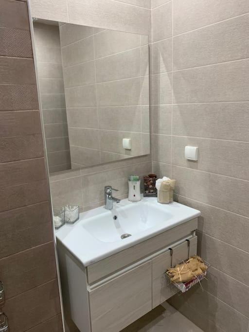 Hanan Flat Apartment *