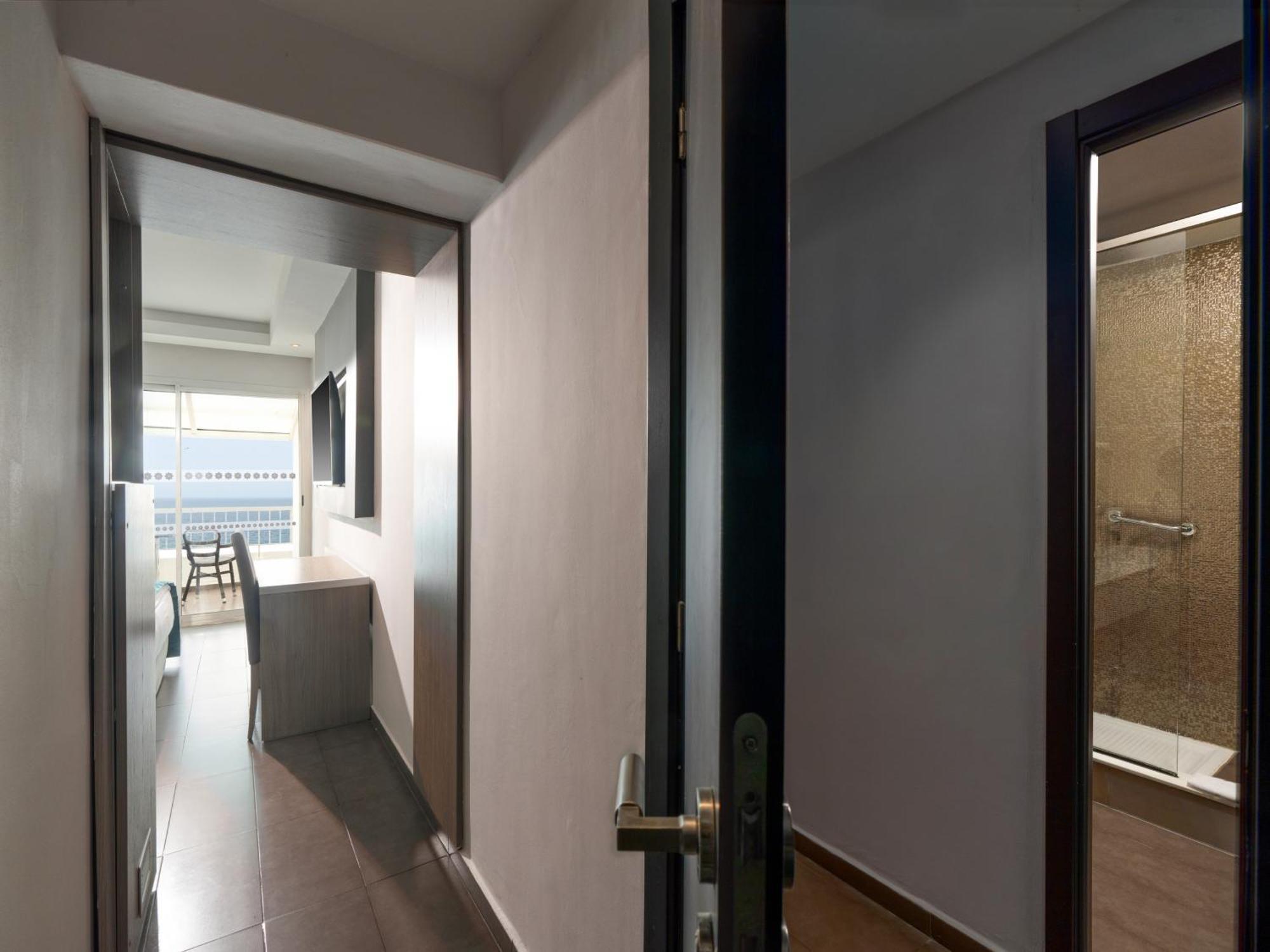 Hotel Amadil Ocean Club 4*