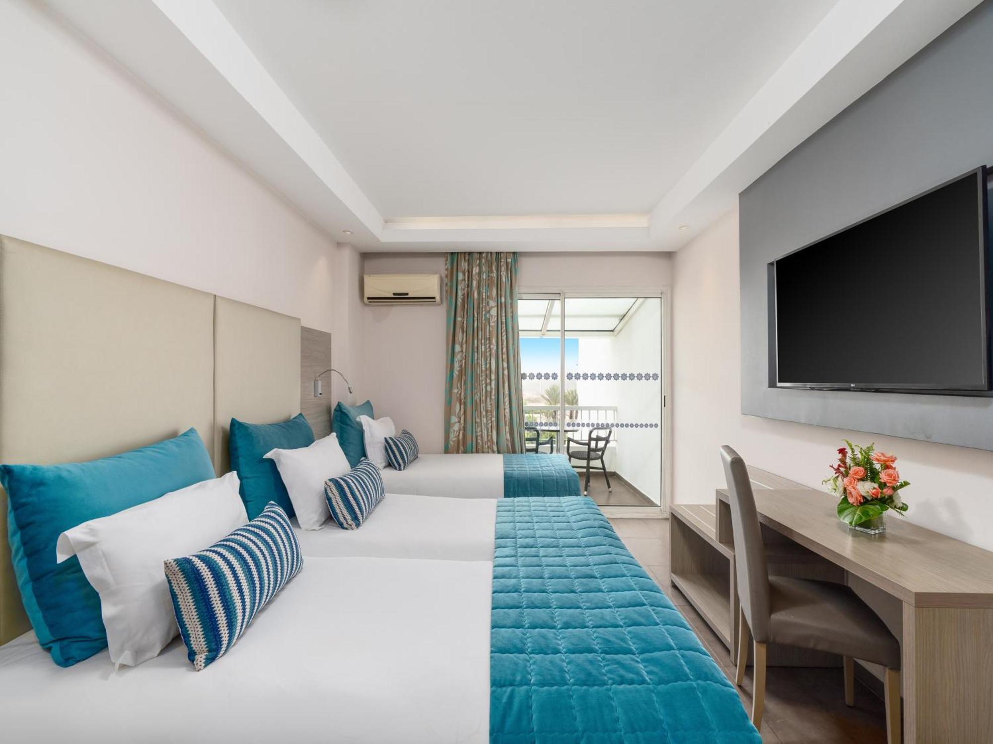 Amadil Ocean Club Hotel 4*