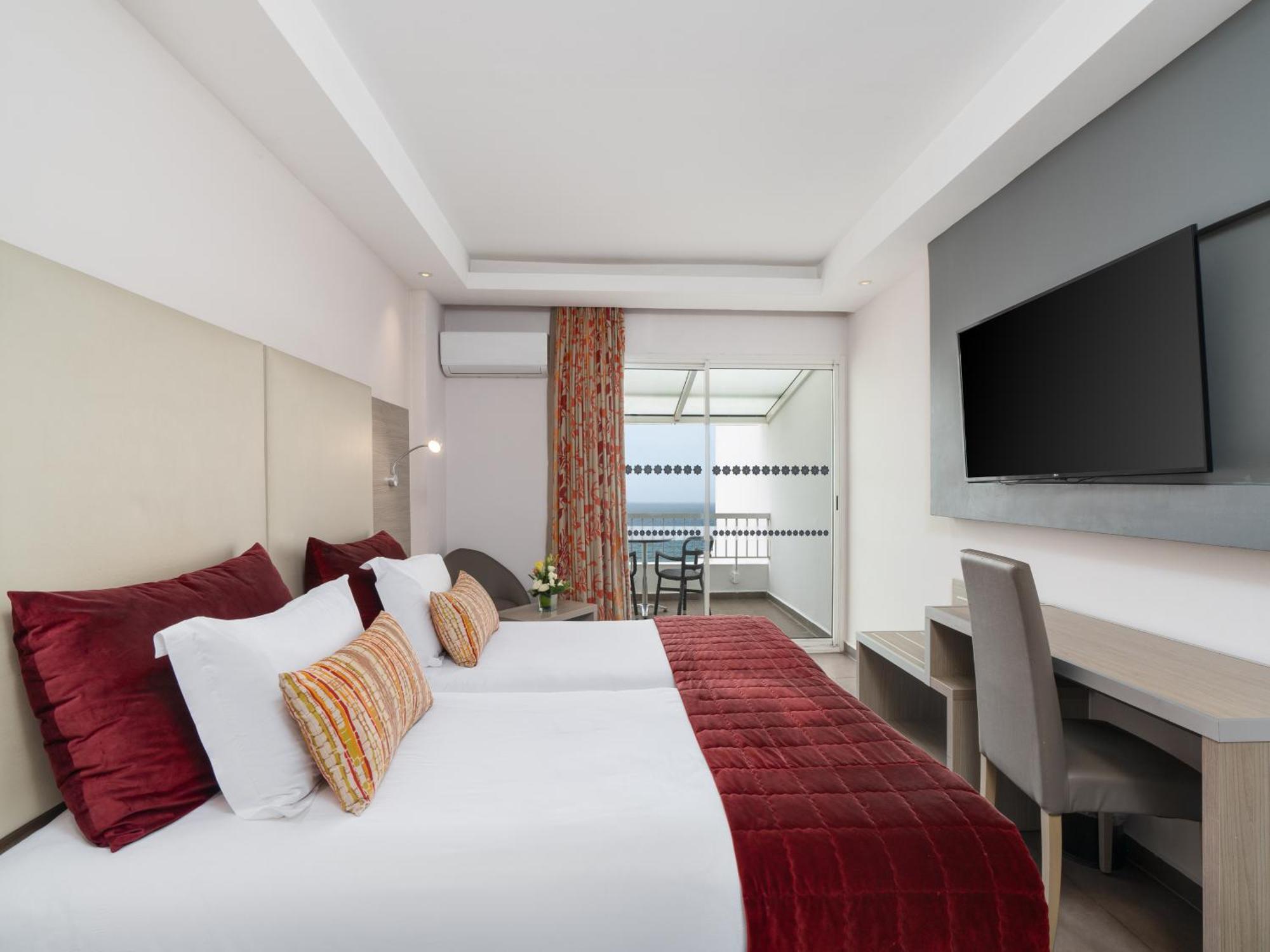 Hotel Amadil Ocean Club 4*