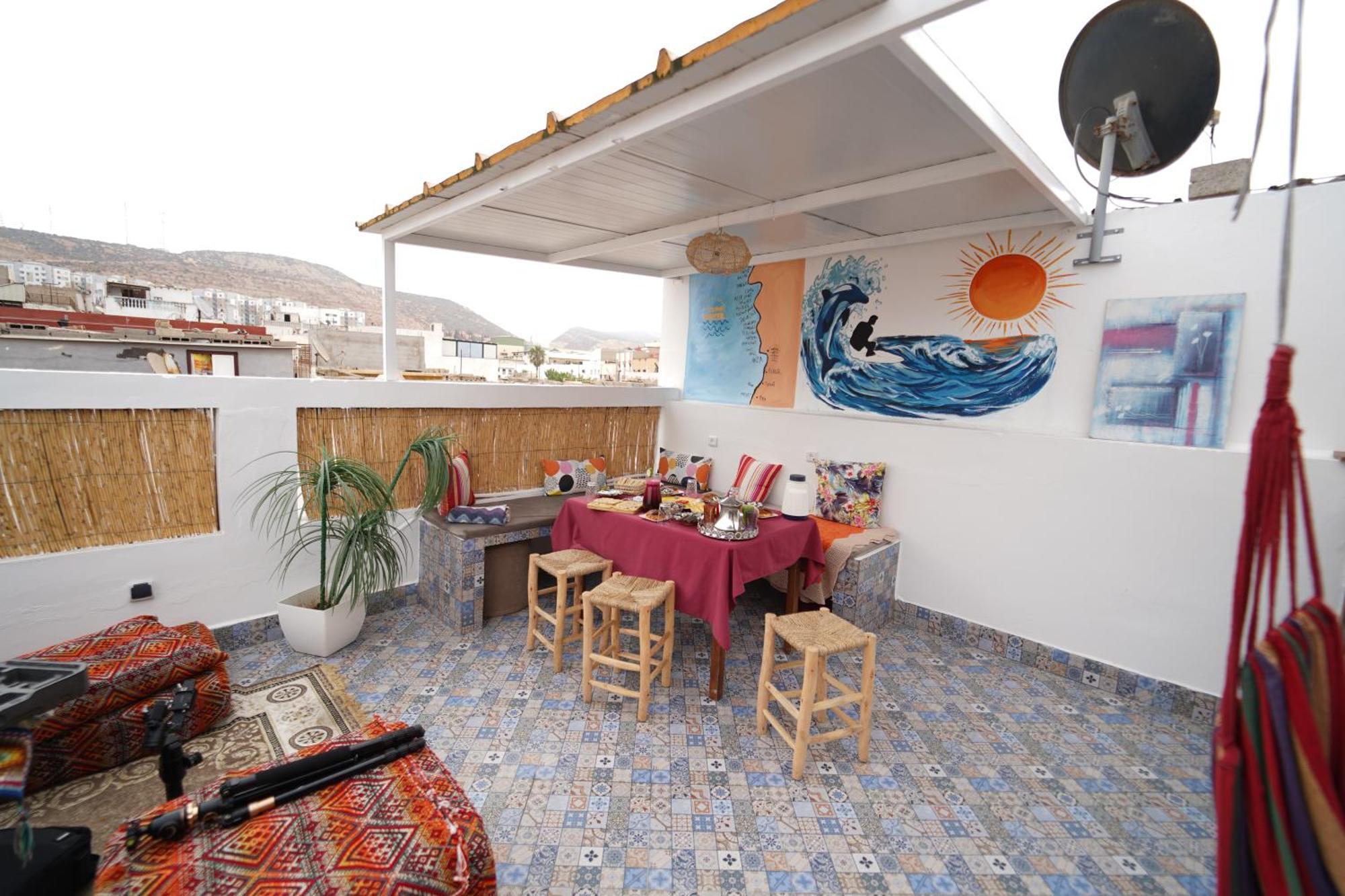 Waves Hunter Surf House Frühstückspension Agadir