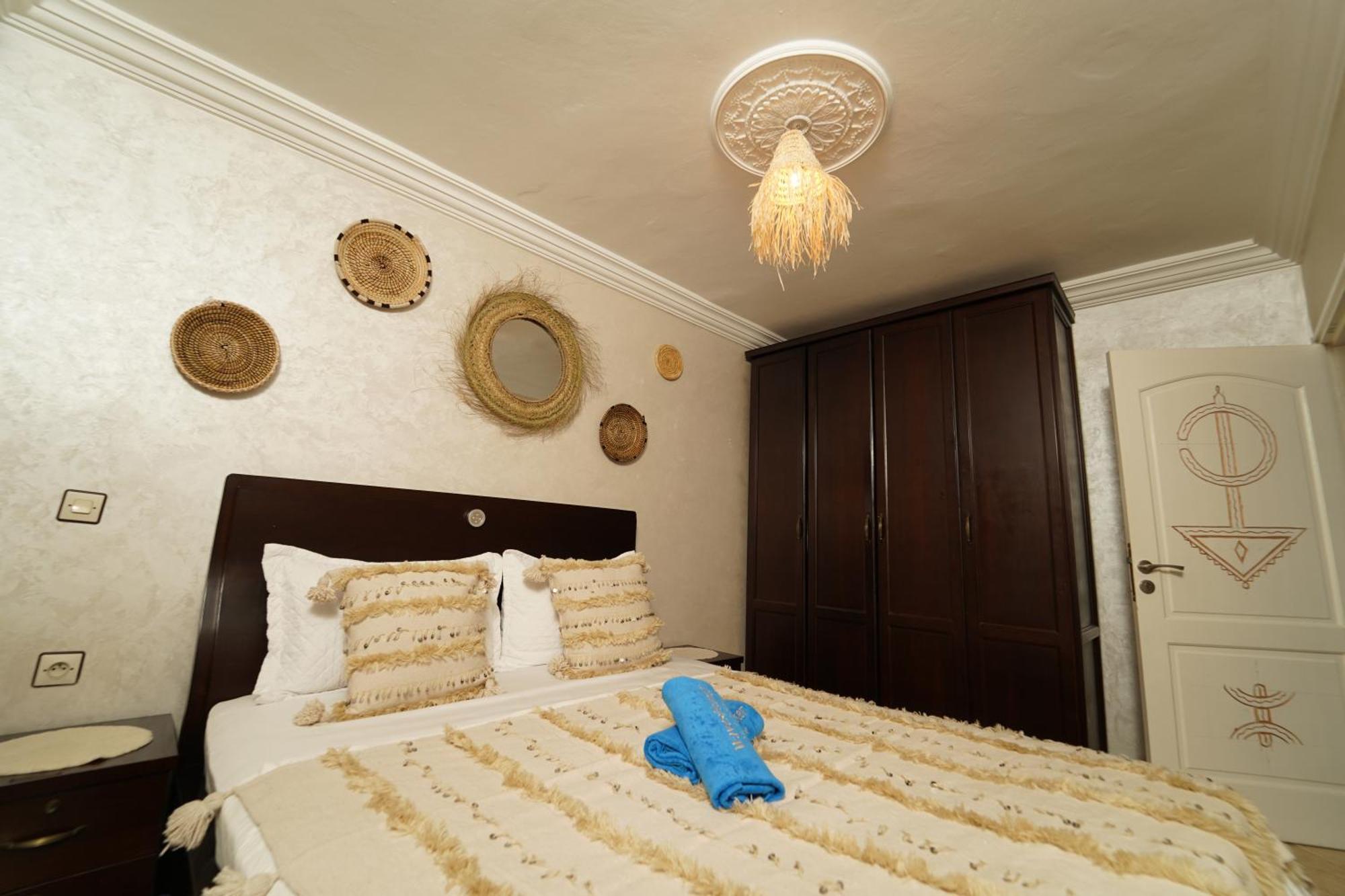 Waves Hunter Surf House * Agadir