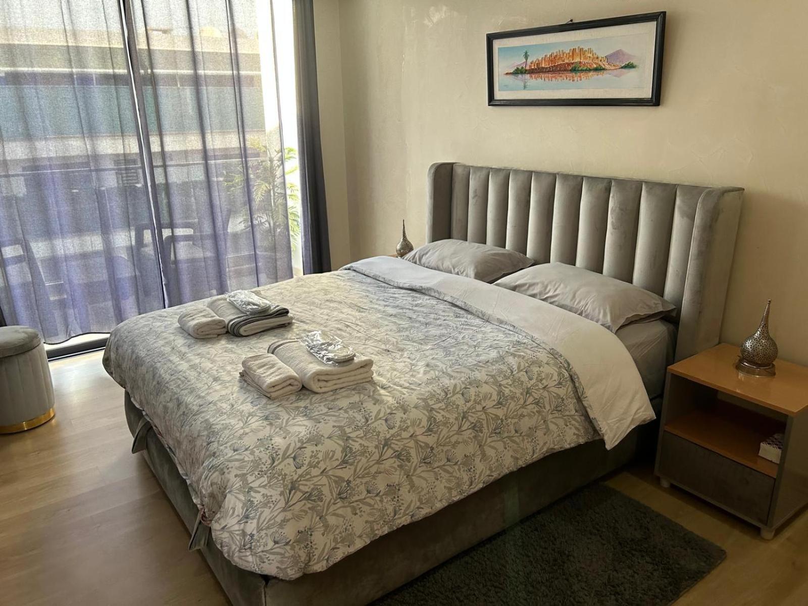 Bay - Luxurious Close To Corniche And A Lot Of Restaurants And Stores Apartment *