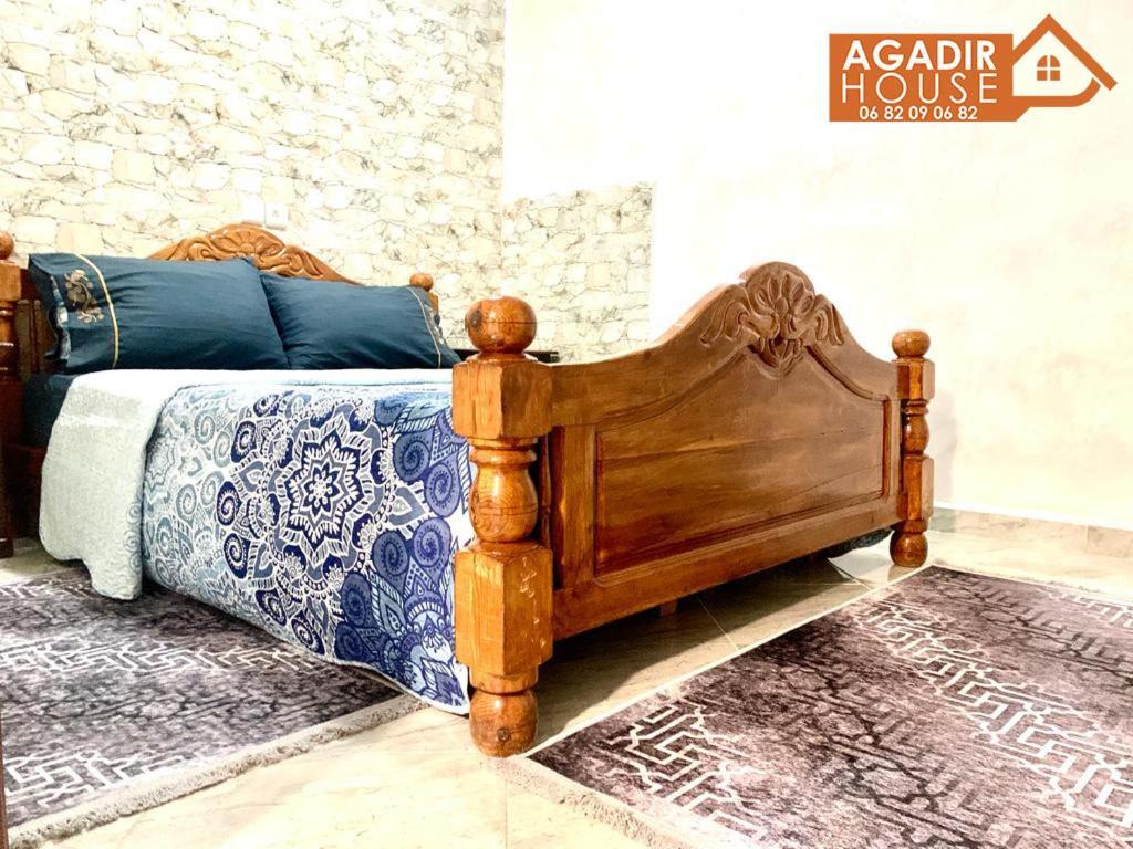هادئ وفي جانب شاطئ * Agadir
