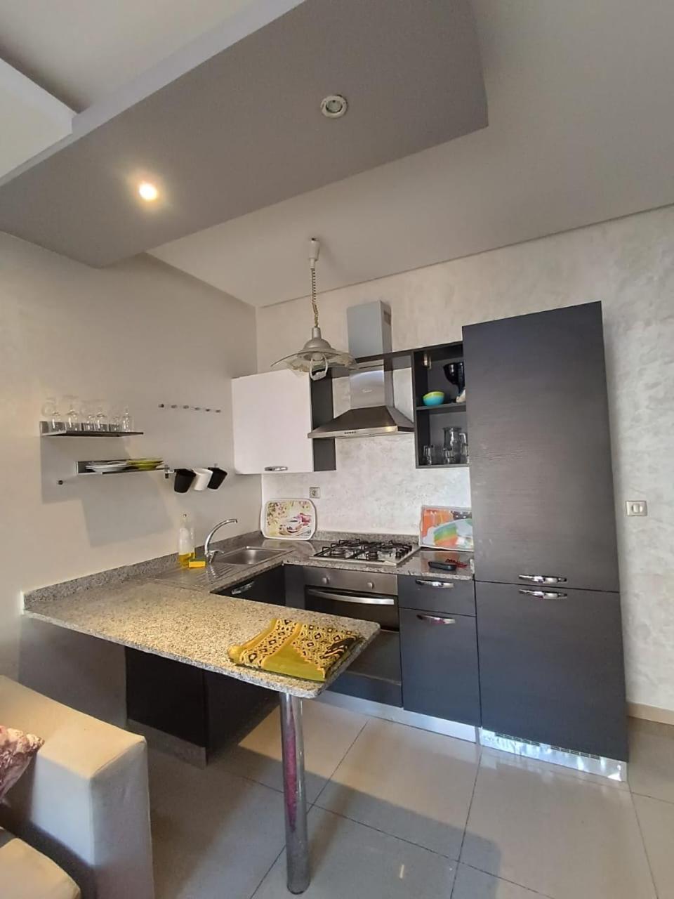 Apartment Urban Oasis Near Downtown Perfect Location And Comfort *