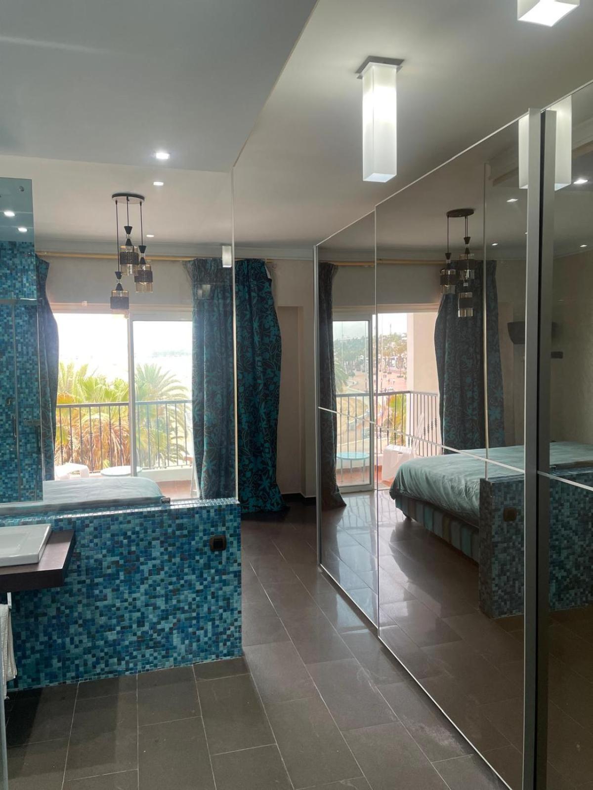 Sublime A La Marina Vue Sur Et Piscine Apartment Agadir