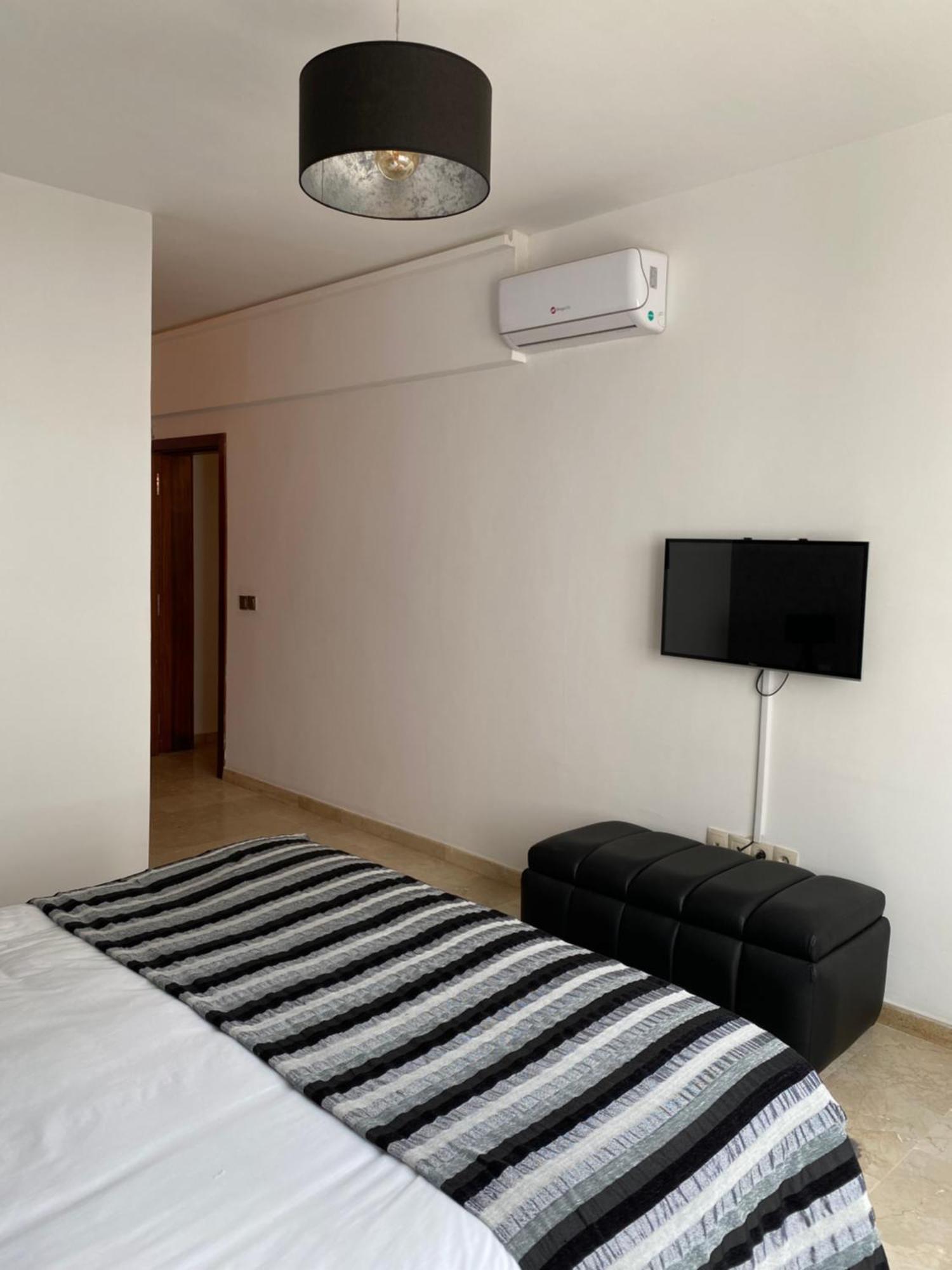 Comfortable, Waterfront Apartment