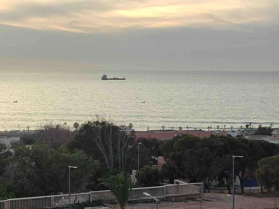 Apartment View & Surf