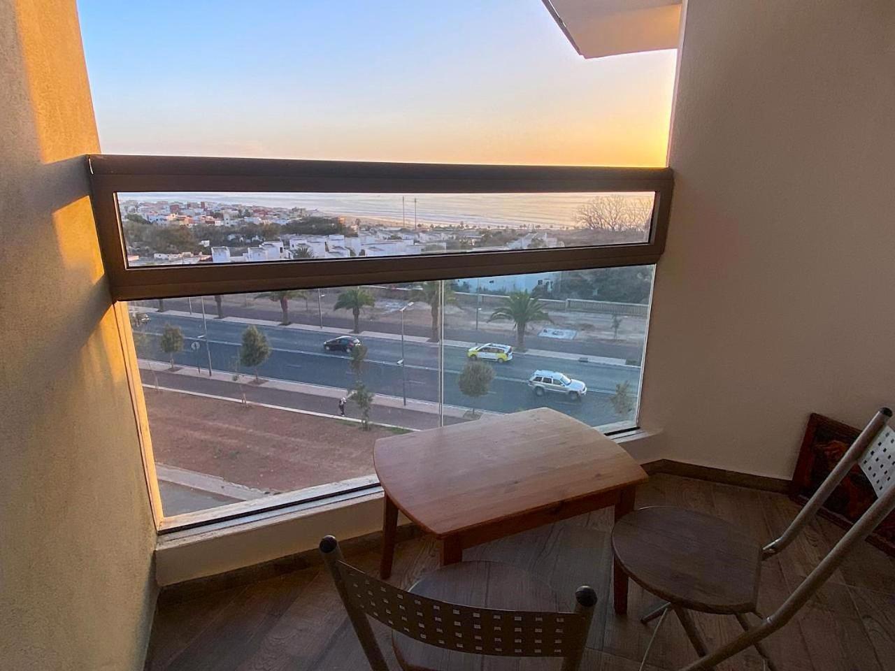 With Panoramic Ocean View In Appartement